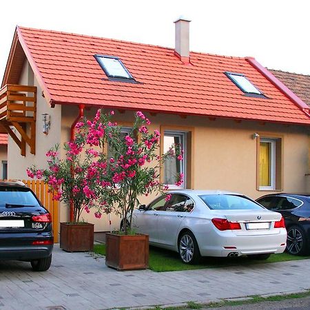 Apartman Gondola Győr Exterior foto
