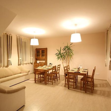 Apartman Gondola Győr Exterior foto