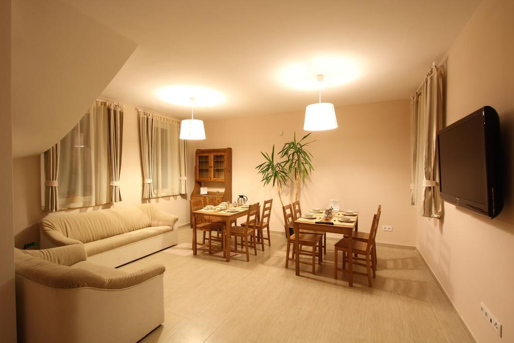 Apartman Gondola Győr Exterior foto